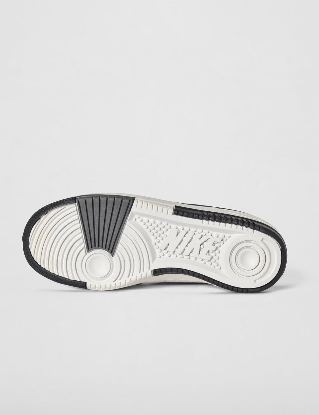 Nike Women's Gamma Force Shoes