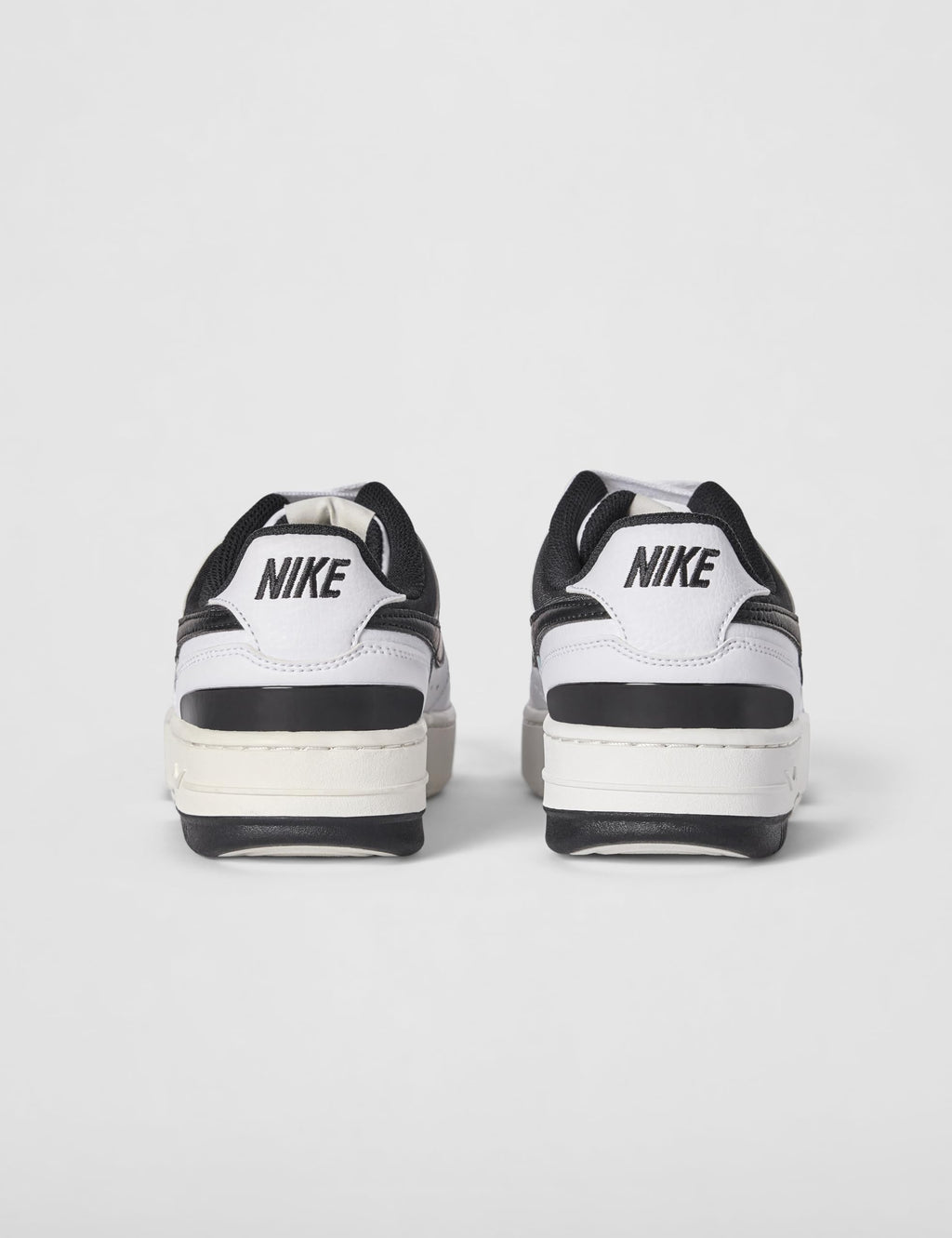 Nike Women's Gamma Force Shoes