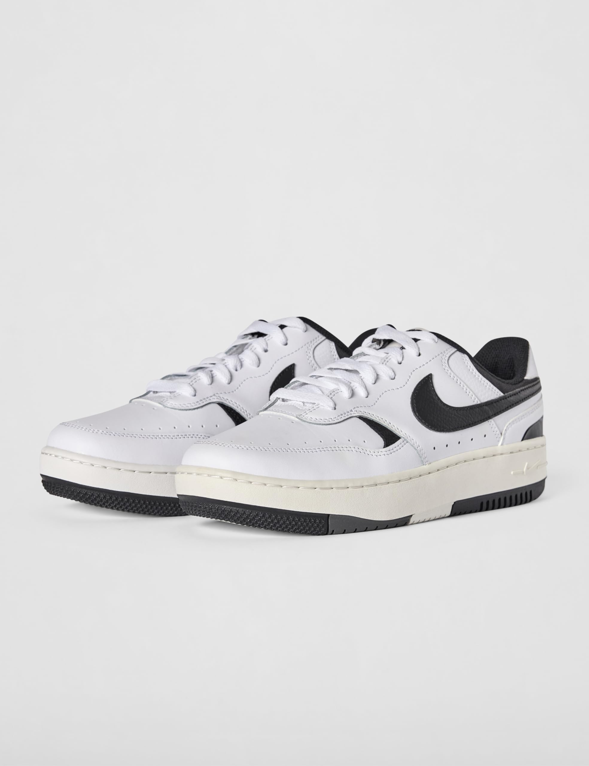 Nike Women's Gamma Force Shoes